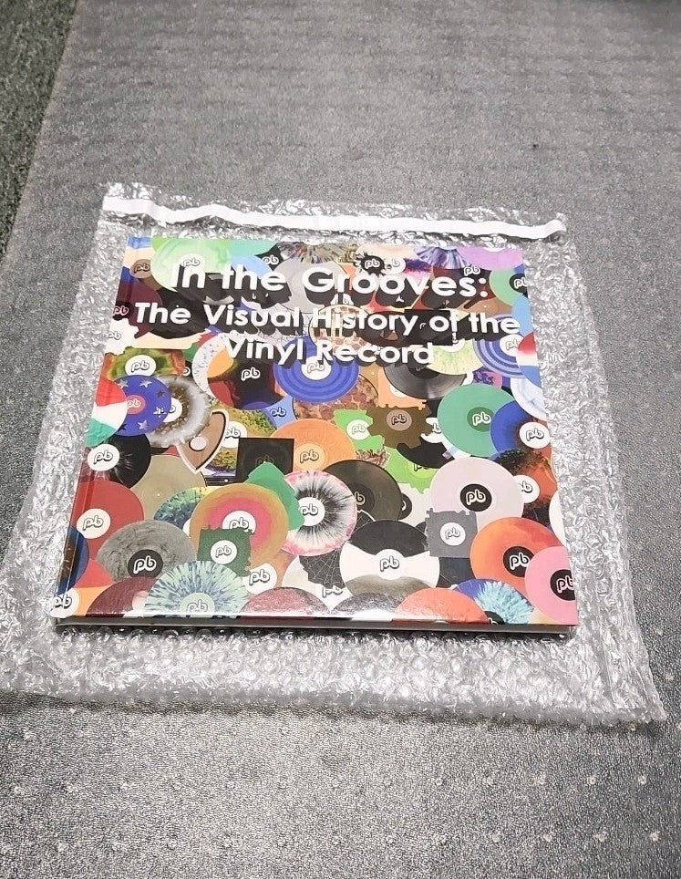 In the Grooves: The Visual History of the Vinyl Record by Fox Matthew  Hardcover