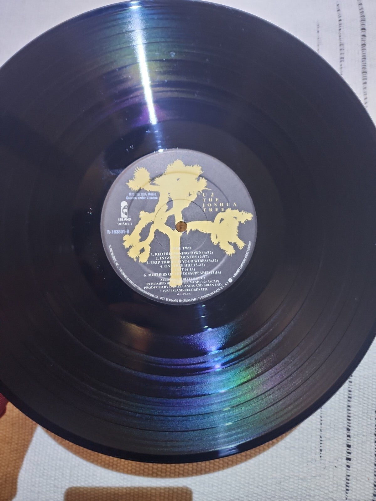 U2 JOSHUA TREE EX/VG+ 1987 RCA ISLAND USED VINYL LP LYRICS POSTER R-153501
