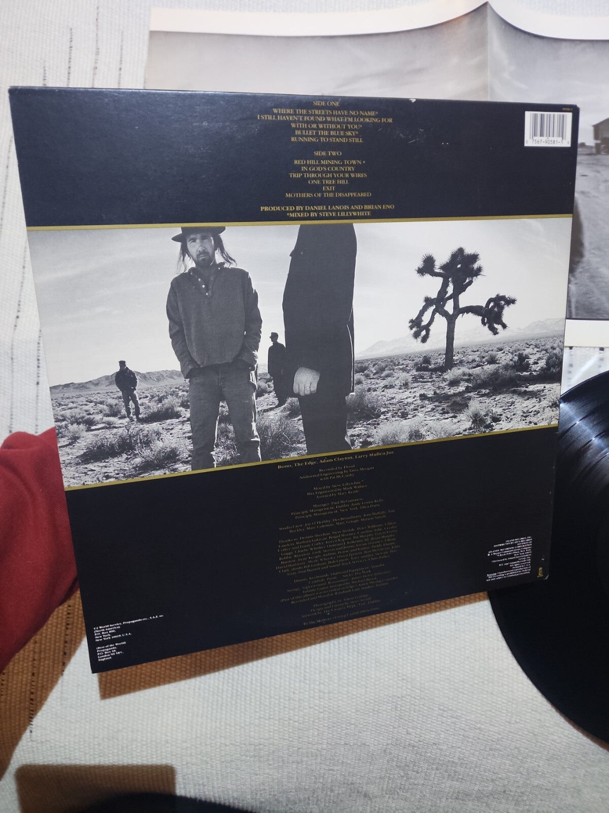 U2 JOSHUA TREE EX/VG+ 1987 RCA ISLAND USED VINYL LP LYRICS POSTER R-153501